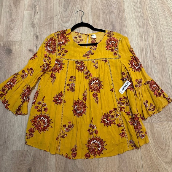 Old Navy Womens Yellow/Gold Floral 3/4 Flutter Sleeve Bohemian Top NWT! Fall - Picture 3 of 8